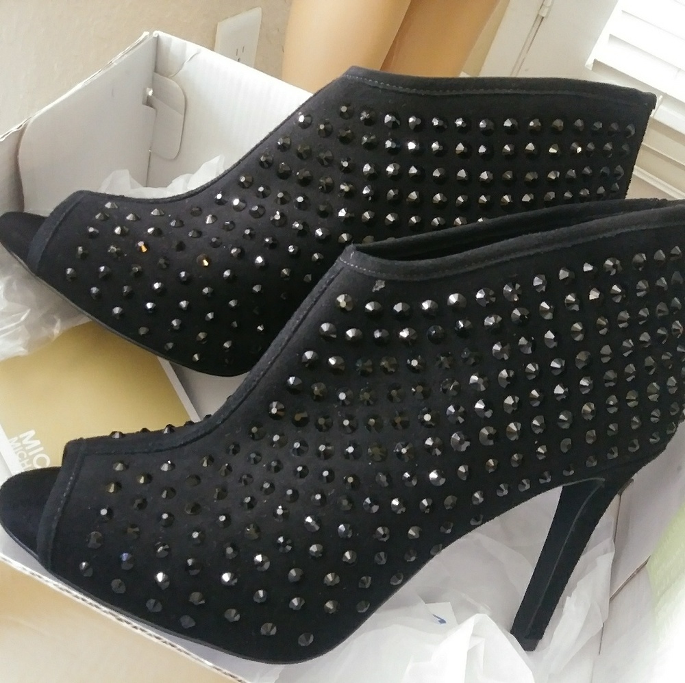 Black dani open toe bootie suede